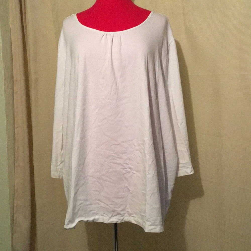Nice white 3/4 sleeve tee